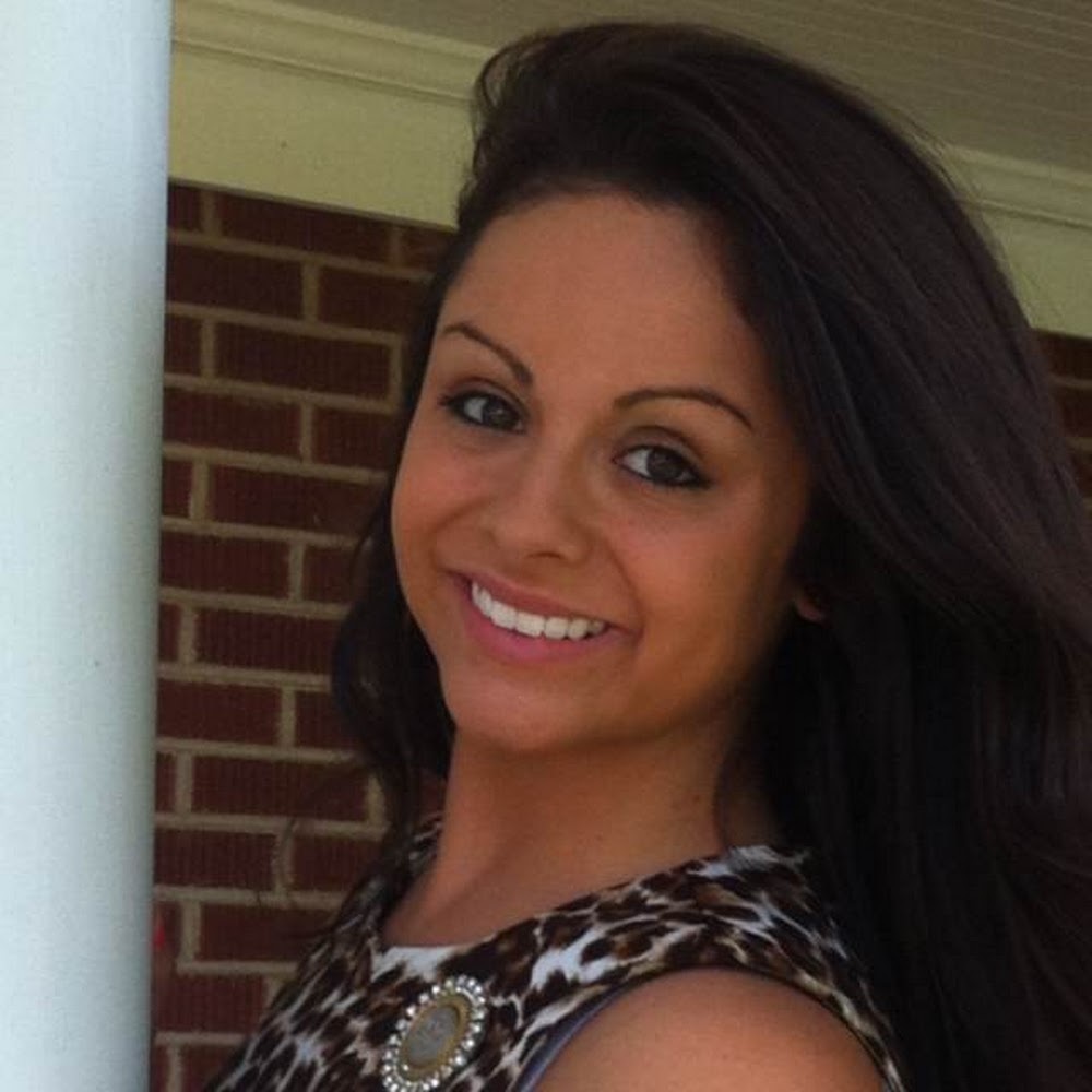 Meet your Posher, Adrienne